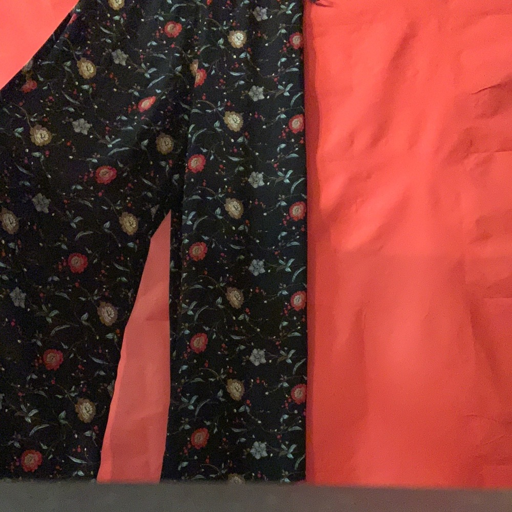 Two piece set 😍 - Picture 5 of 5